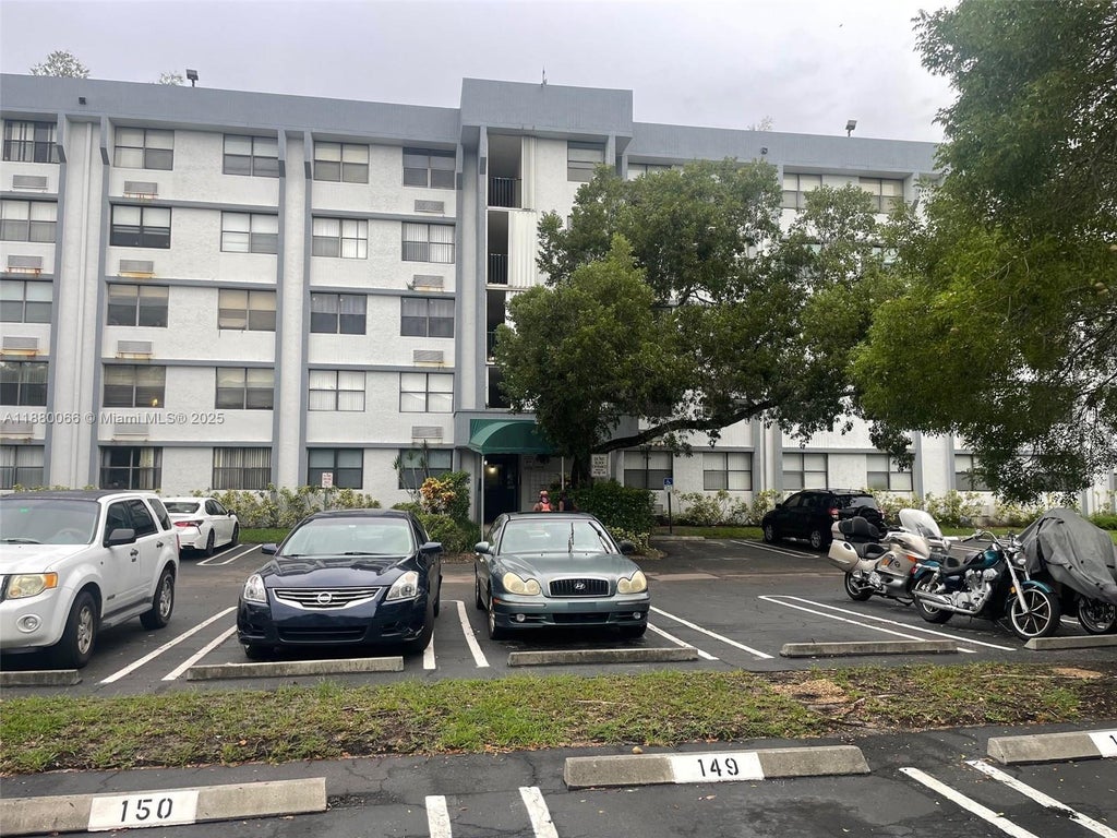 2401 Riverside Dr 203-b, Coral Springs