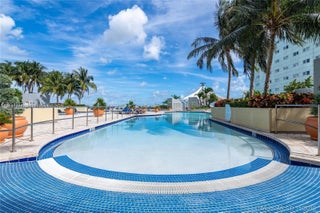 Photo of Listing #A11881384