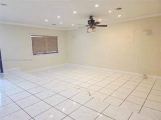 Photo of Listing #A11881526