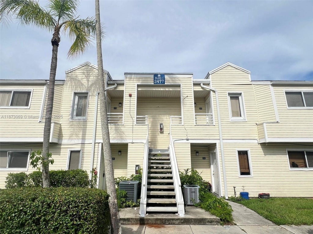 3477 Nw 44th St 206, Oakland Park