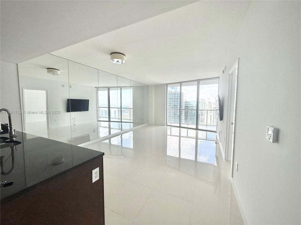 475 Brickell Ave 4812, Miami