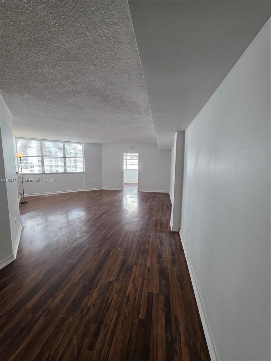 905 Brickell Bay Dr 1522, Miami