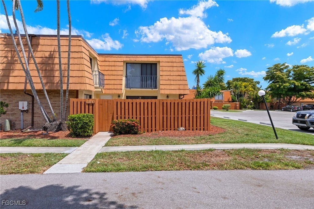 1706 Park Meadows Dr 4, Fort Myers