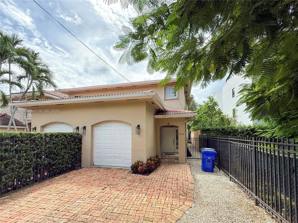 3022 Indiana St 3022, Miami