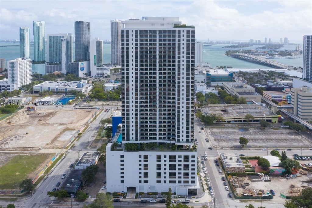 1600 Ne 1st Ave 3210, Miami