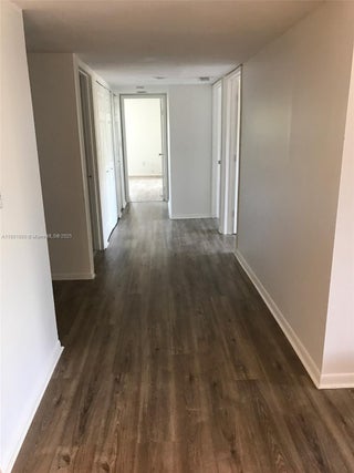 Photo of Listing #A11881990