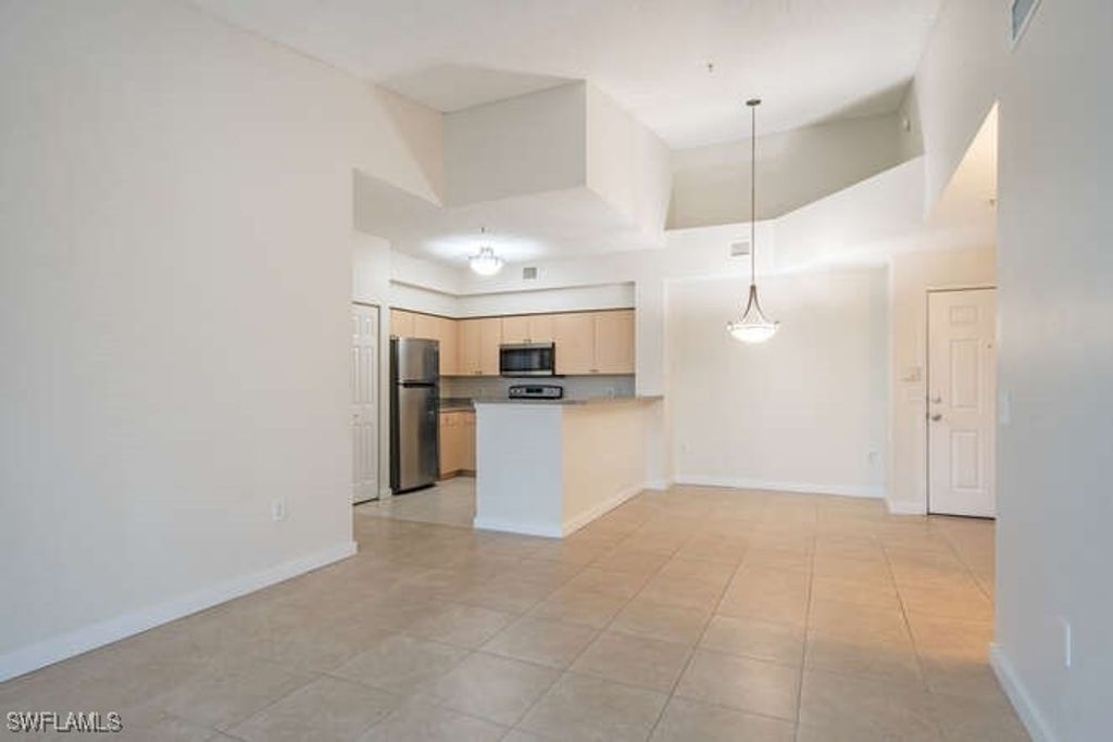 1220 Reserve Way 305, Naples