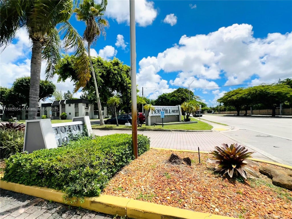 10405 N Kendall Dr A210, Miami