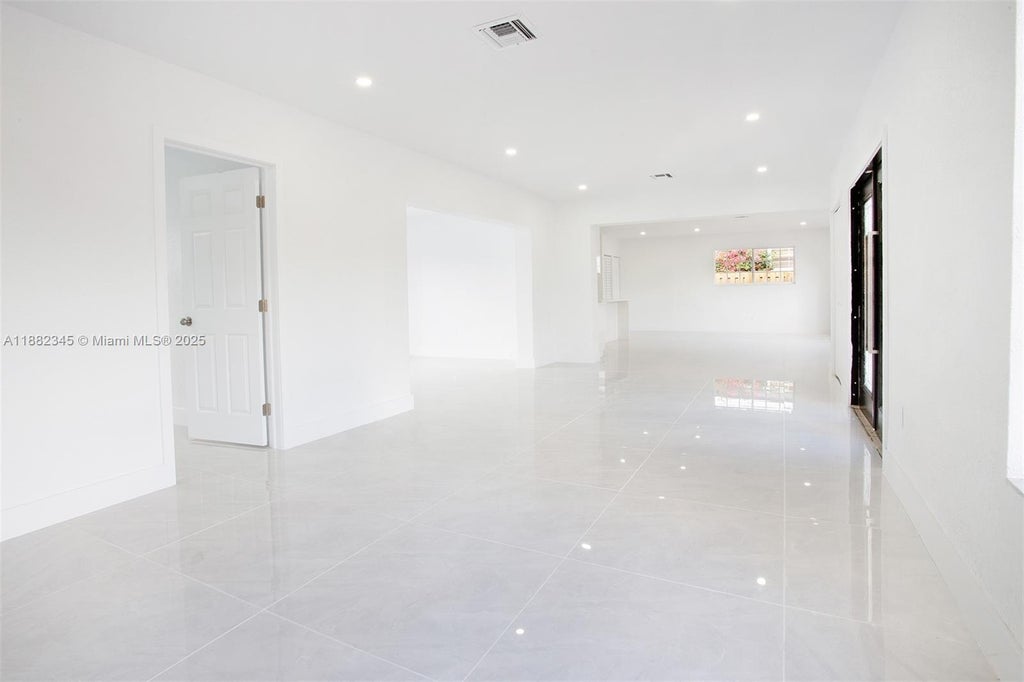 17600 Ne 2nd Ct 1, North Miami Beach
