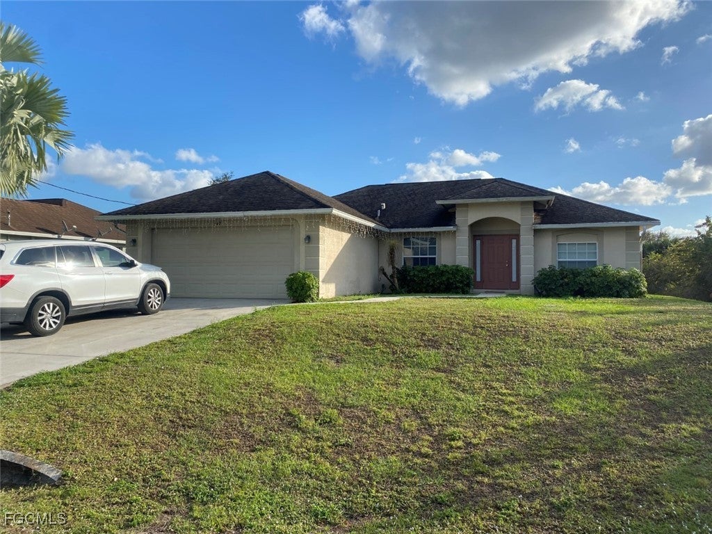 547 Kingsbury Ln, Lehigh Acres