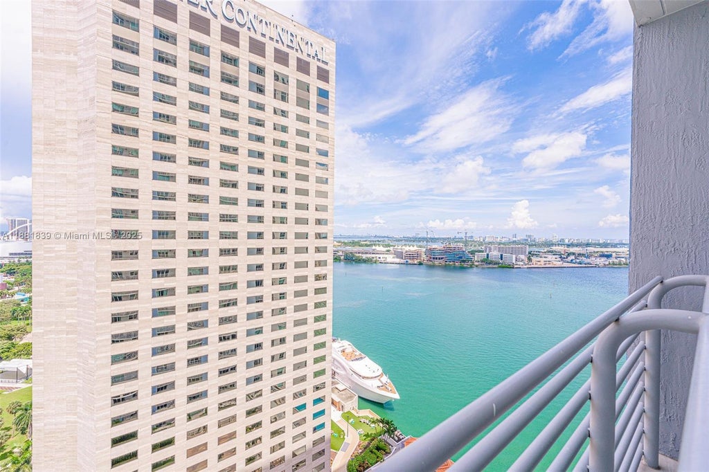 335 S Biscayne Blvd 2602, Miami