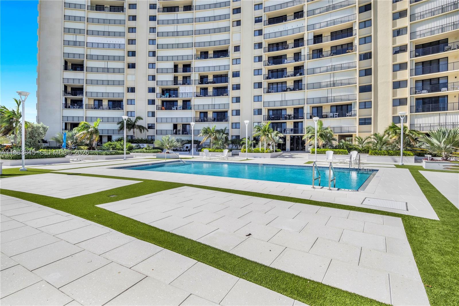 Photo of Listing #A11883845