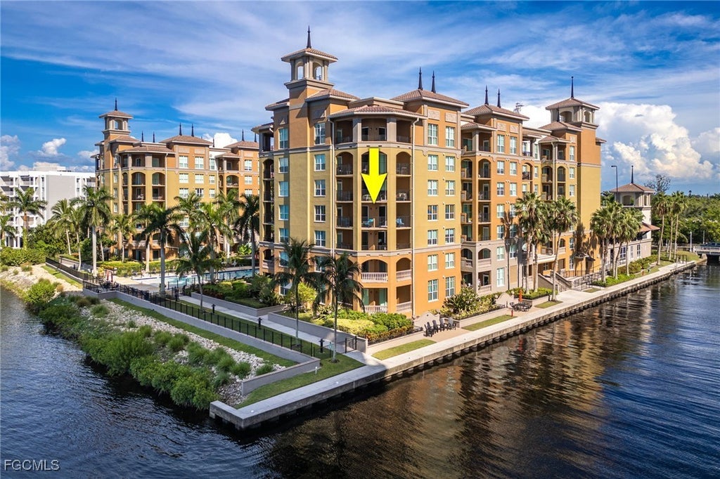 2825 Palm Beach Blvd 401, Fort Myers