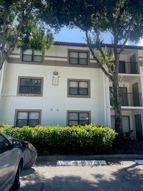 560 S Park Rd 16-7, Hollywood