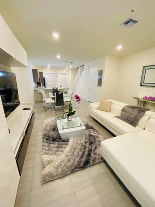 Photo of Listing #A11884249