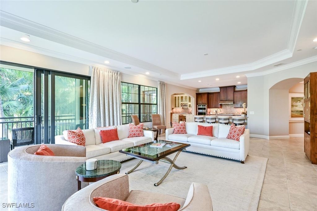 2764 Tiburon Blvd E 3-101, Naples