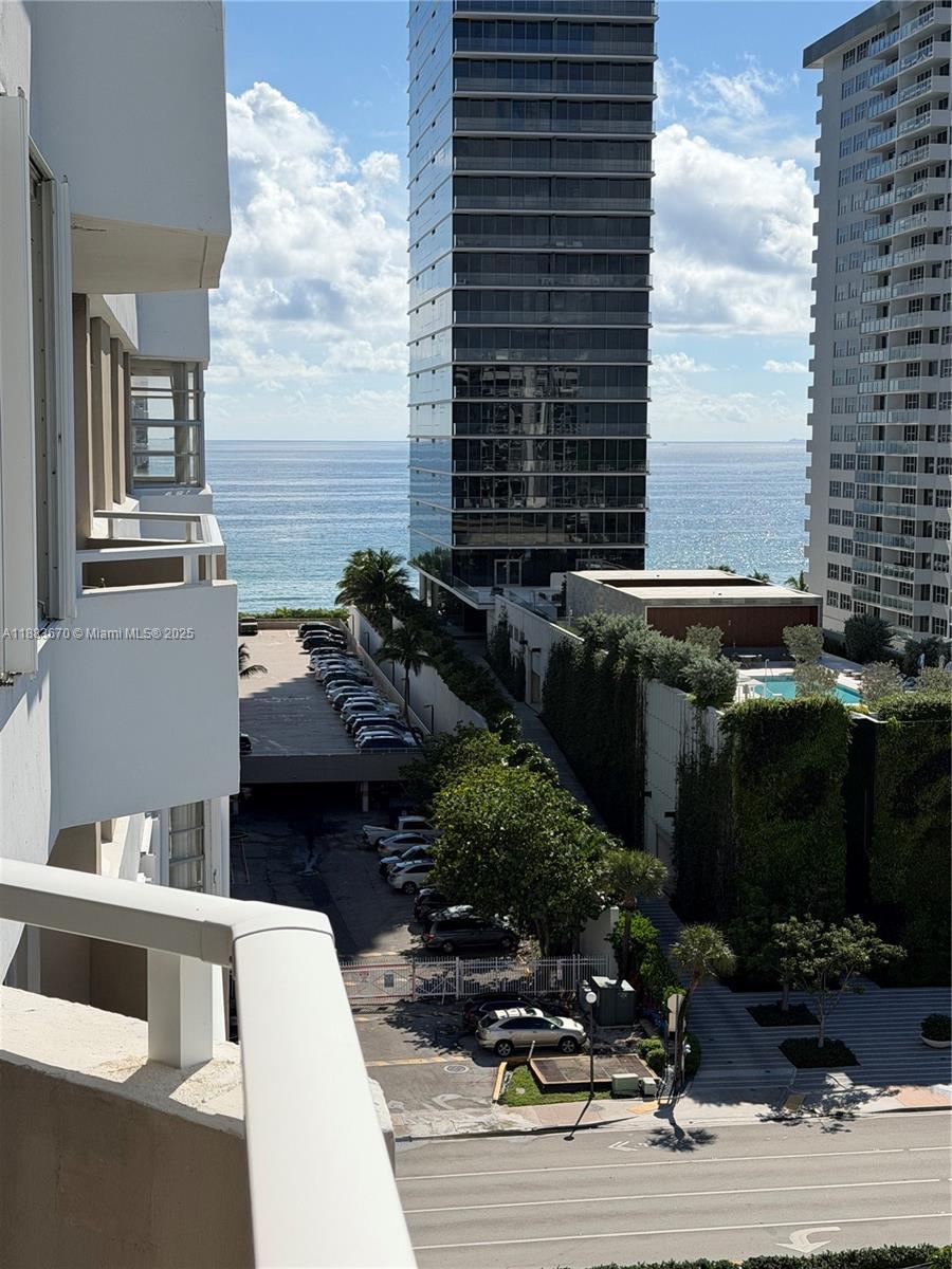 1985 S Ocean Dr 8l, Hallandale Beach