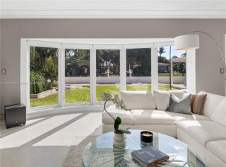 Photo of Listing #A11881238