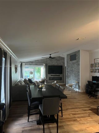 Photo of Listing #A11885158