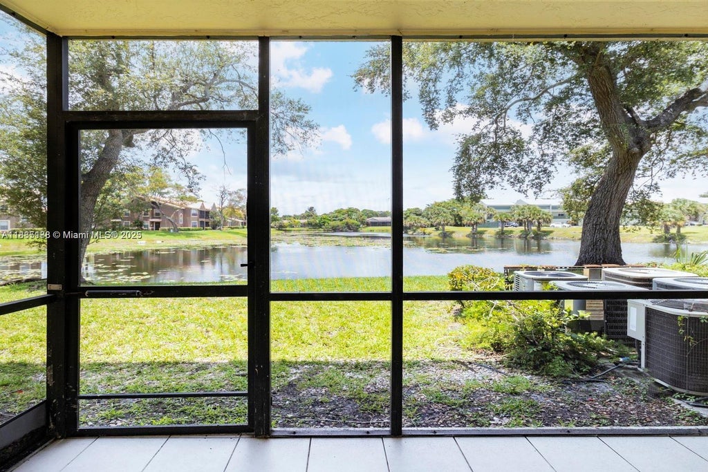 9000 Nw 28th Dr 1-109, Coral Springs