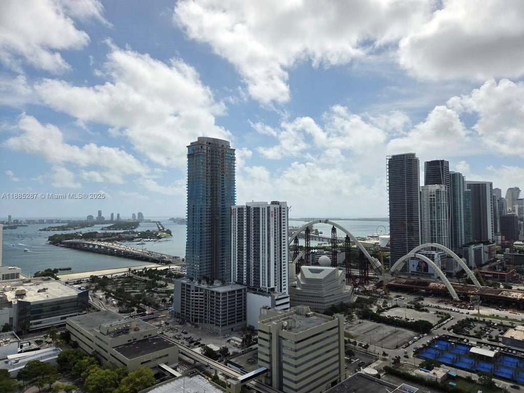 1600 Ne 1st Ave 3509, Miami