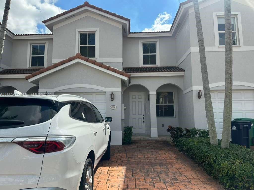 1026 Ne 207th Ter 1026, Miami