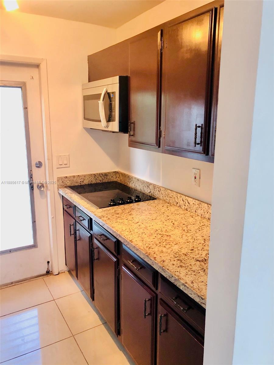 1025 Se 15th St 9d, Fort Lauderdale