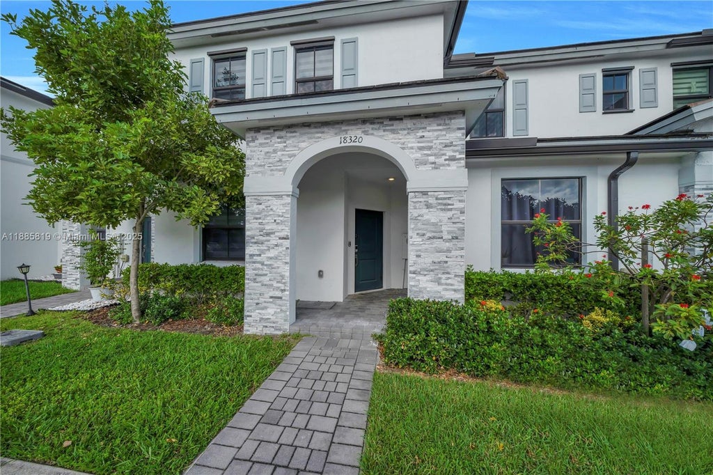 18320 Sw 148th Rd 18320, Miami