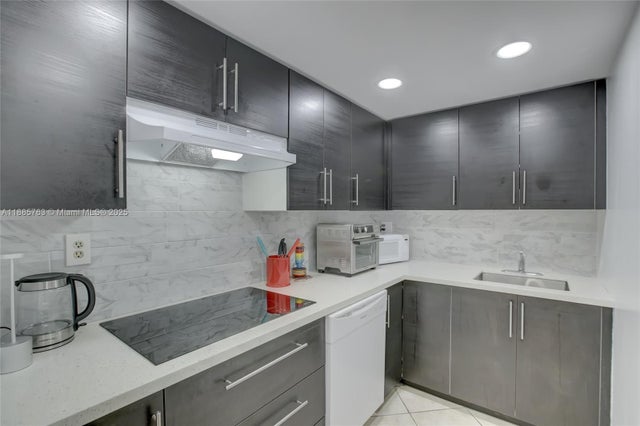 3 of 20 - 200 S Birch Rd 605, Fort Lauderdale, FL