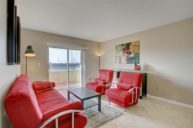 4 of 20 - 200 S Birch Rd 605, Fort Lauderdale, FL