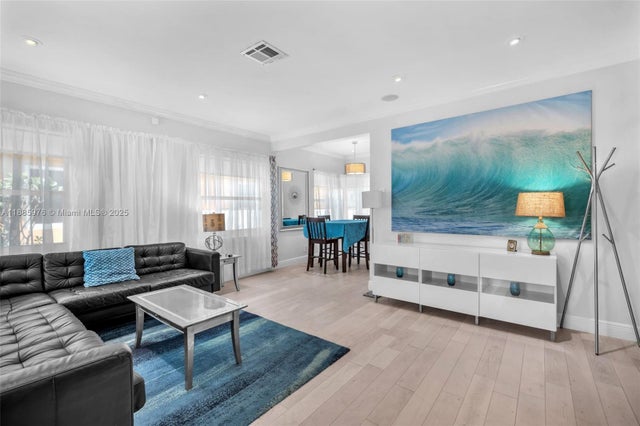 4 of 27 - 1535 Jackson St, Hollywood, FL