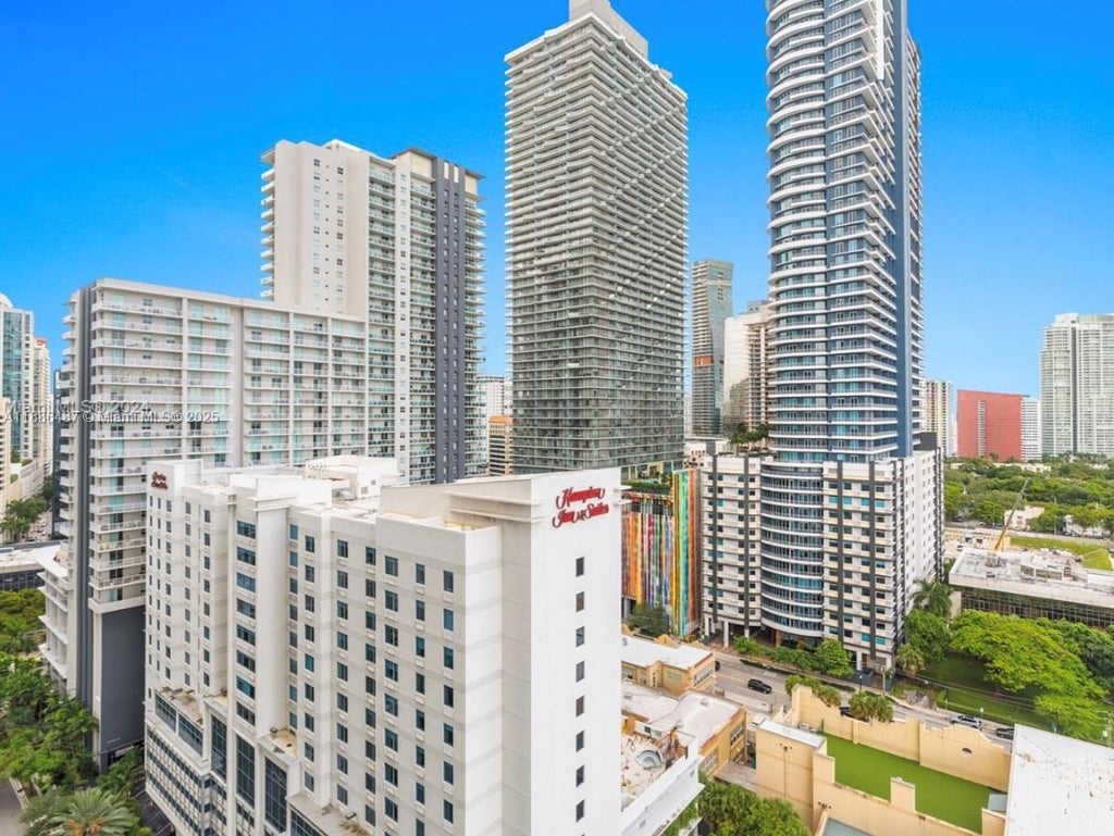 79 Sw 12th St 2102-s, Miami