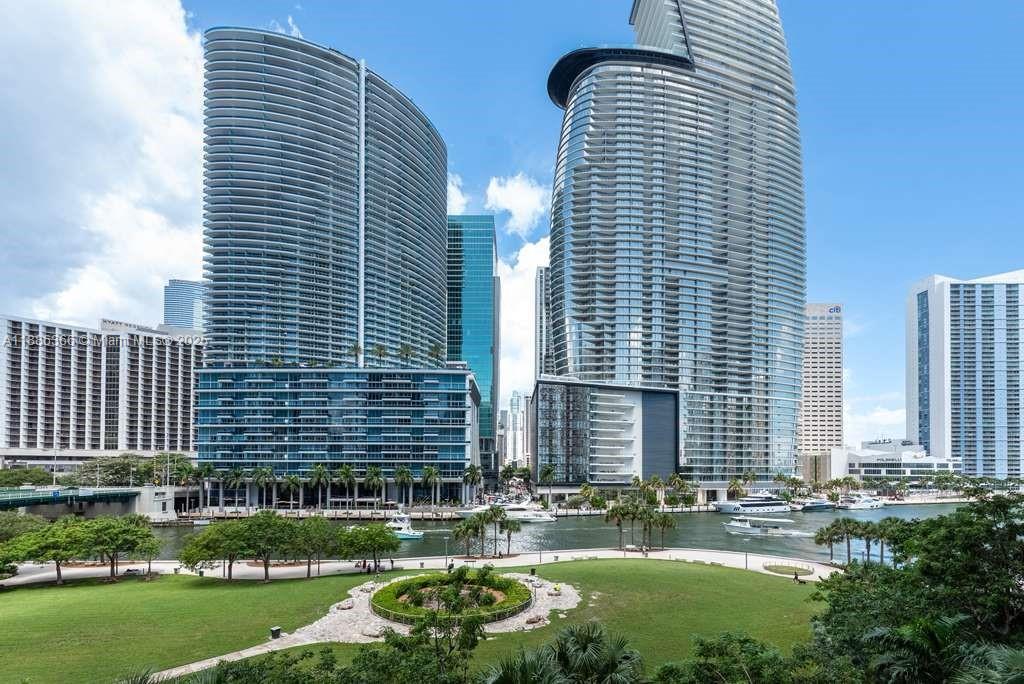 475 Brickell Ave 514, Miami