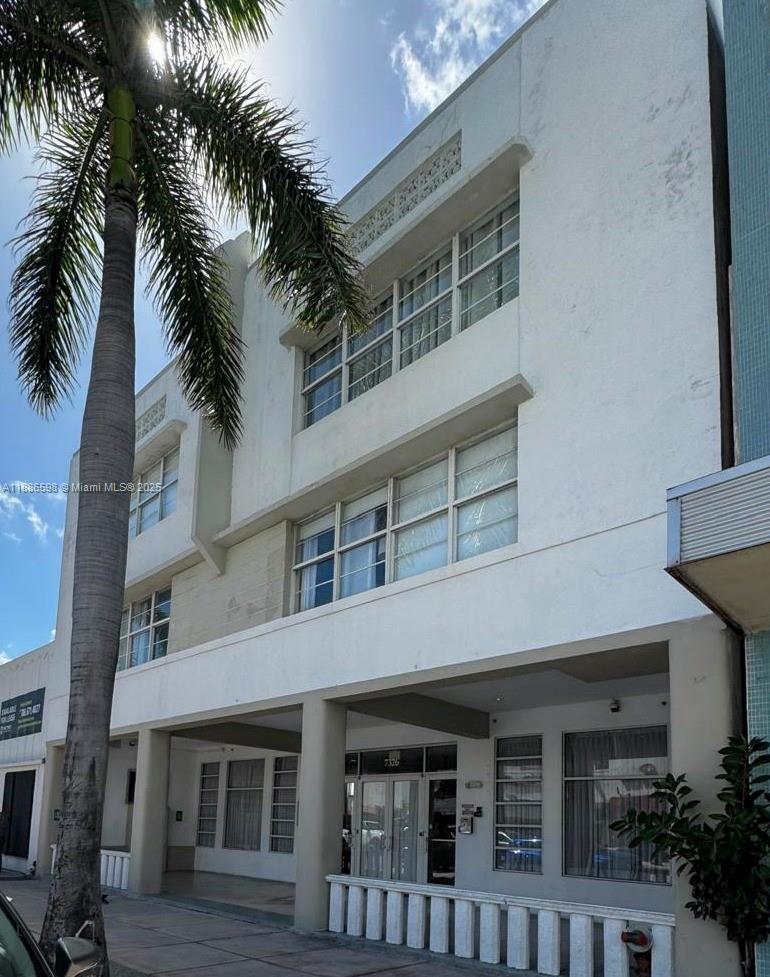 7326 Collins Ave 205, Miami Beach