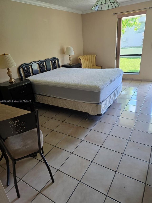 3 of 6 - 1113 Ne 2nd St 1-2, Hallandale Beach, FL