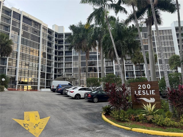 1 of 35 - 200 Leslie Dr 201, Hallandale Beach, FL