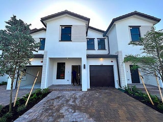 Photo of Listing #A11886986