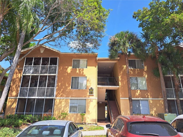 1 of 21 - 4045 W Mcnab Rd G101, Pompano Beach, FL