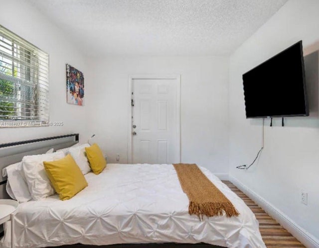 4 of 14 - 330 N 68th Ave, Hollywood, FL