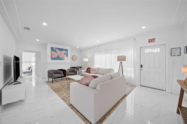 5 of 77 - 1625 Hollywood Blvd, Hollywood, FL