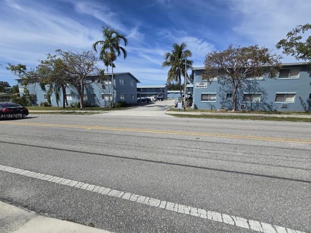 3 of 17 - 1829 N A St 5, Lake Worth, FL