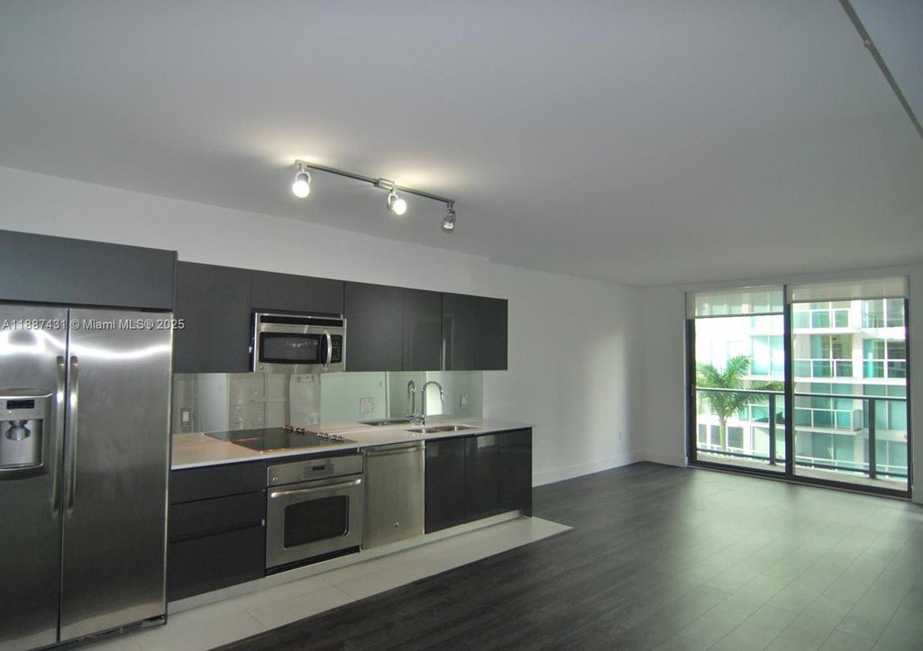 31 Se 6th St 606, Miami