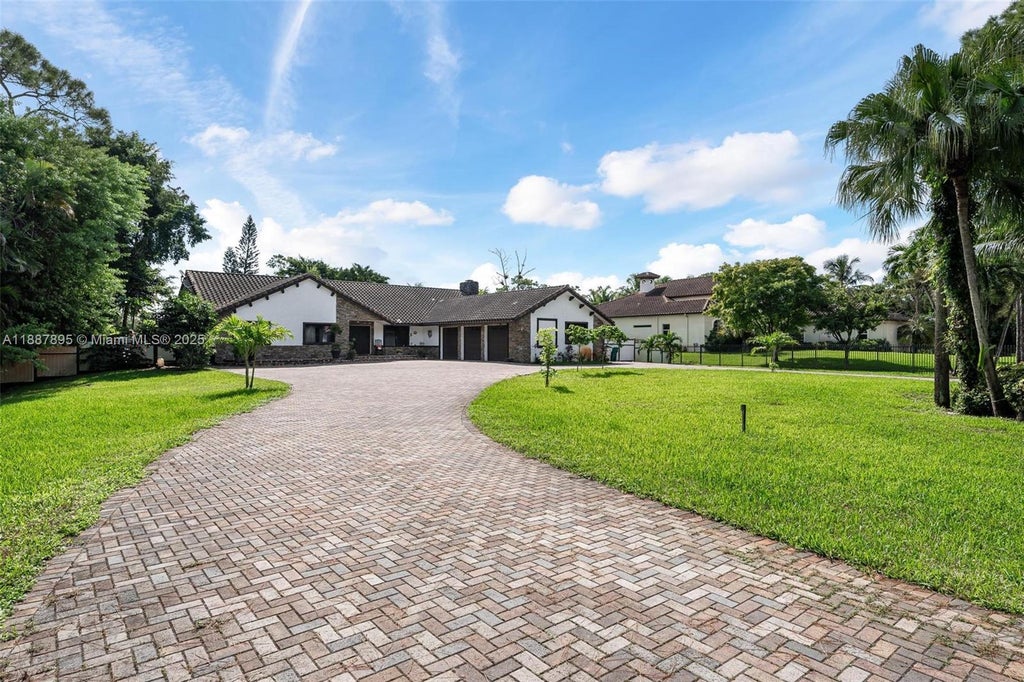 6252 Nw 65th Ter, Parkland