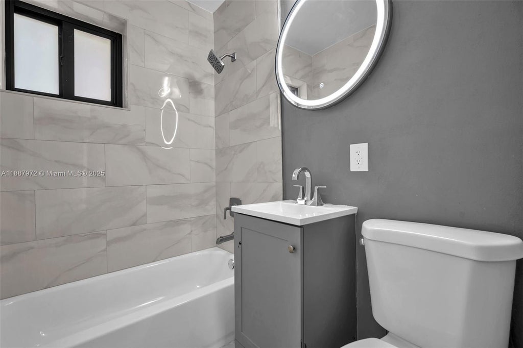 14600 Nw 11th Ct 2, Miami