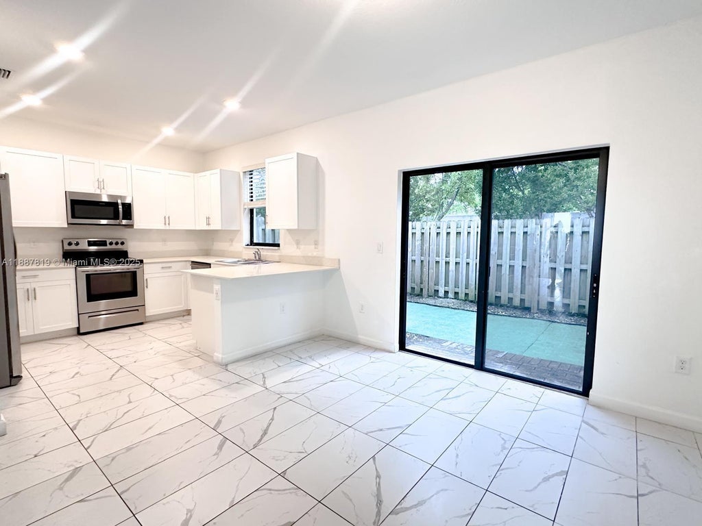 20634 Ne 2nd Ct 20634, Miami