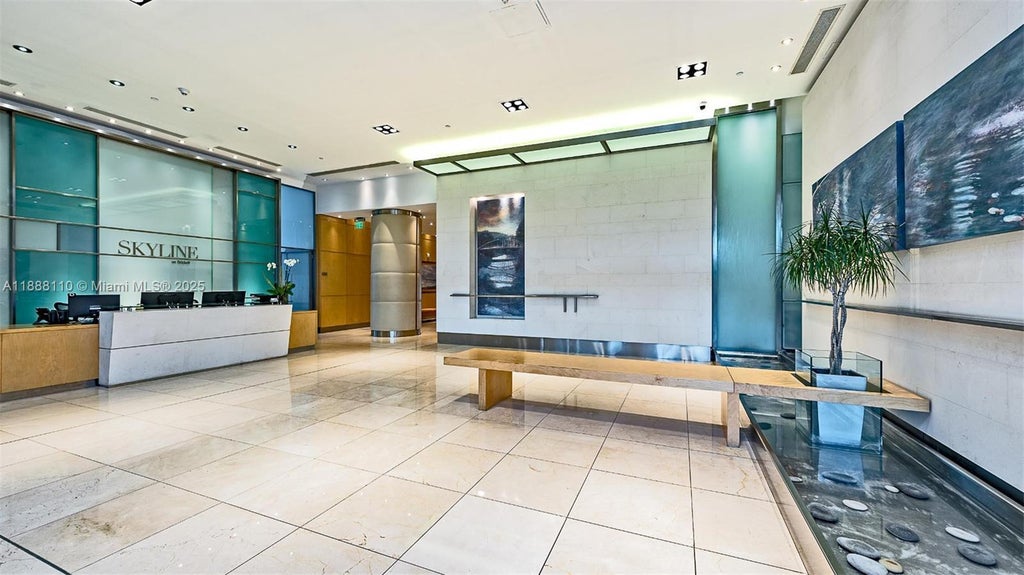 2101 Brickell Ave 2104, Miami