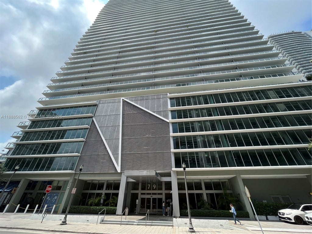 79 Sw 12th St 2608-s, Miami