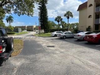 8285 Sunrise Lakes Blvd 202, Sunrise