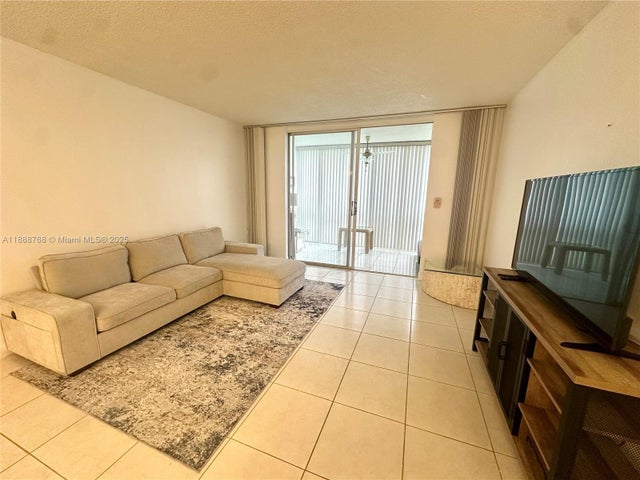 2 of 7 - N/A, Hallandale Beach, FL