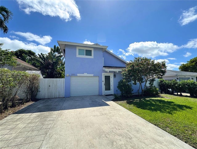 1 of 14 - 2553 Bessie St, Delray Beach, FL